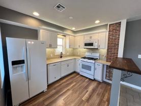 2933 Nw 11th St - Photo 1 of 1
