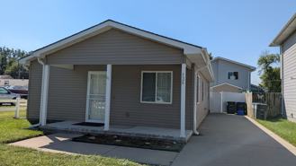 136 Huron Cir - Photo 1 of 1