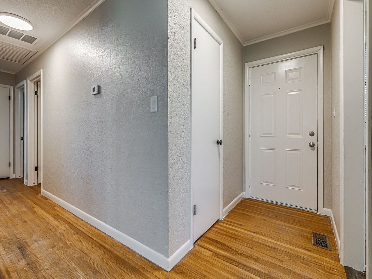 3909 East 51st Place - Photo 3 of 32