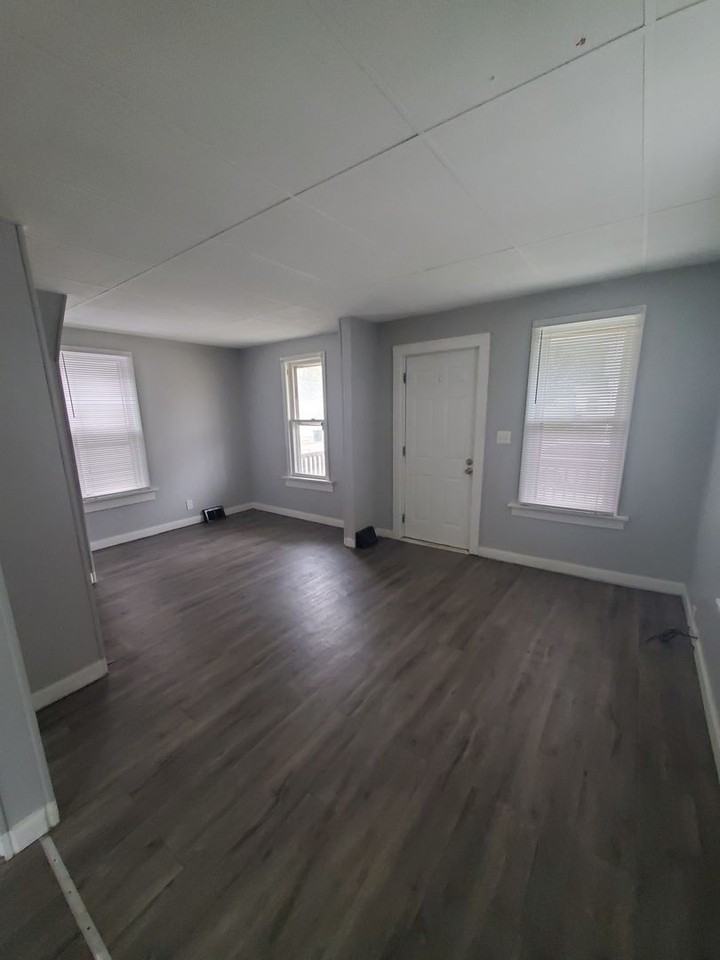 560 19th Ave - Photo 3 of 11