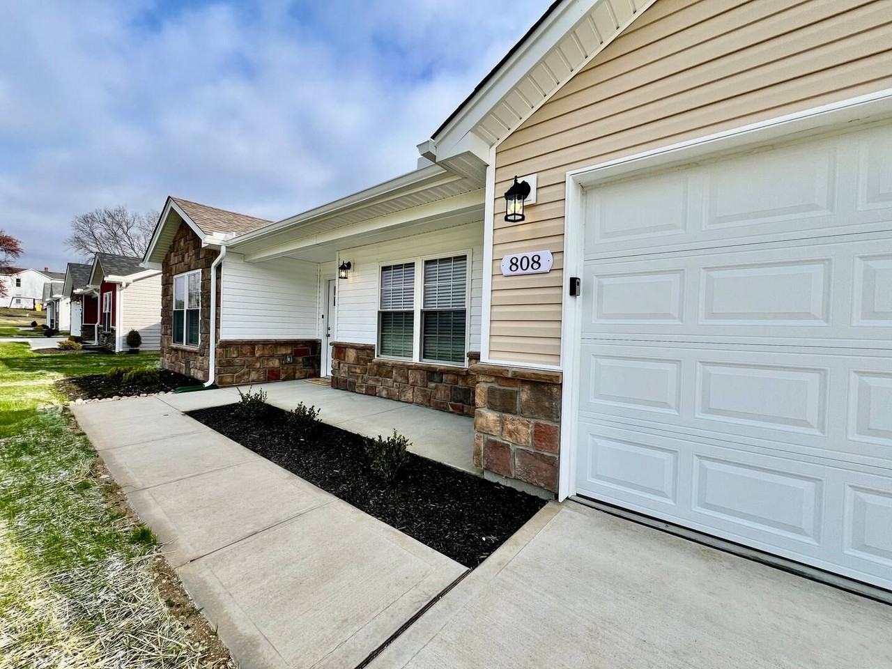 808 Pierson Rd - Photo 4 of 28