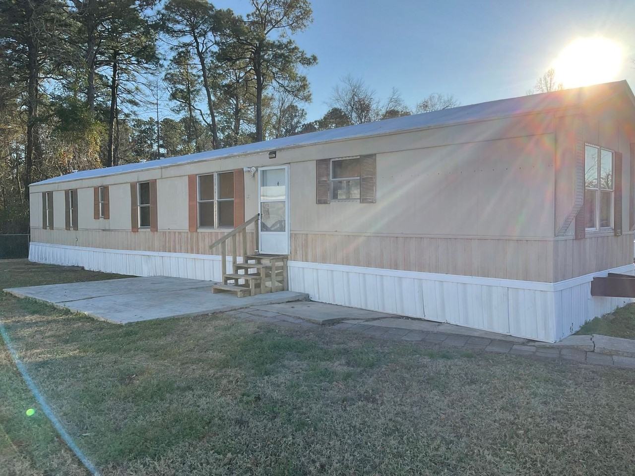 424 Daly St - Photo 2 of 7