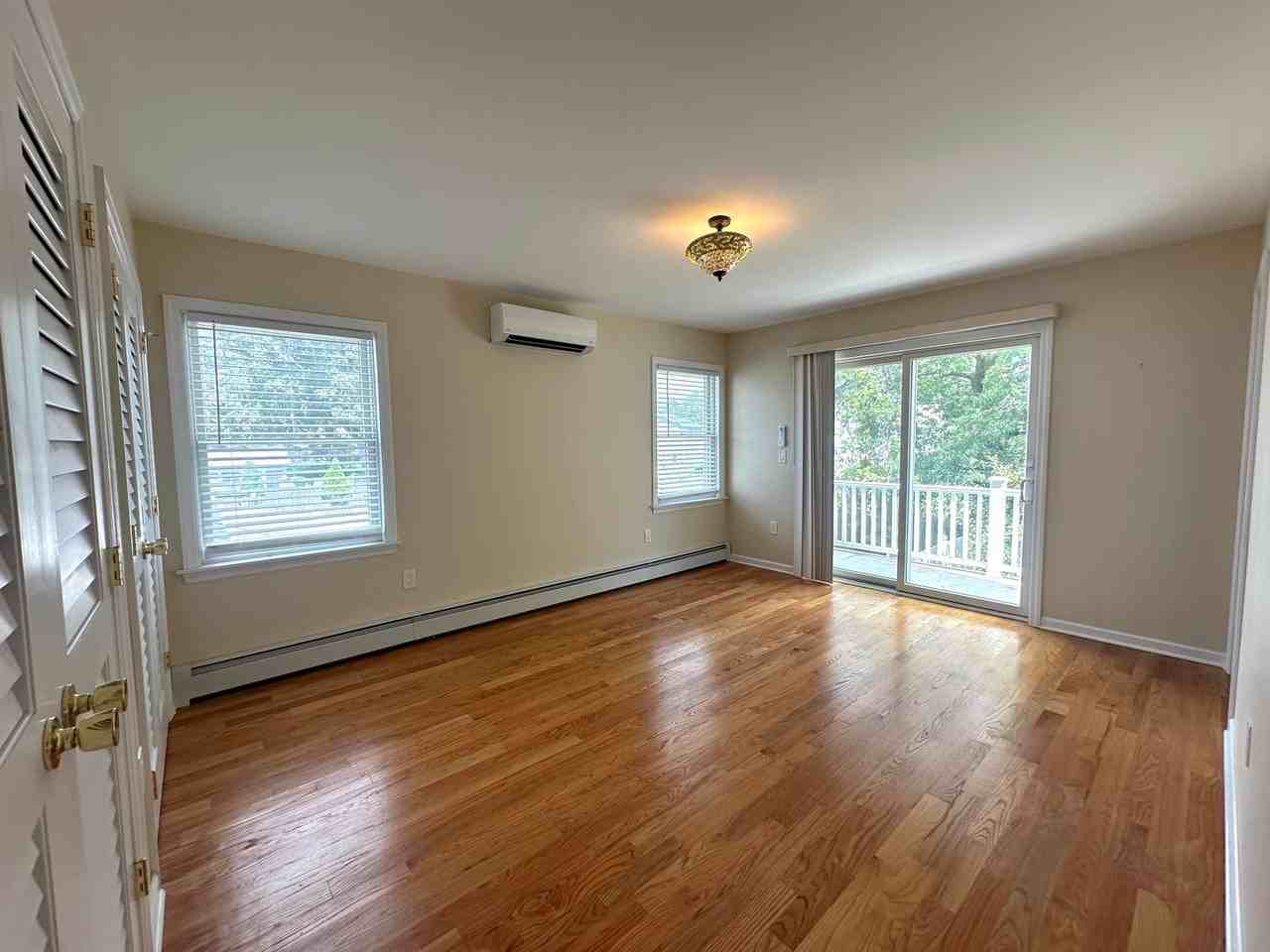 321 Hemlock St - Photo 6 of 16