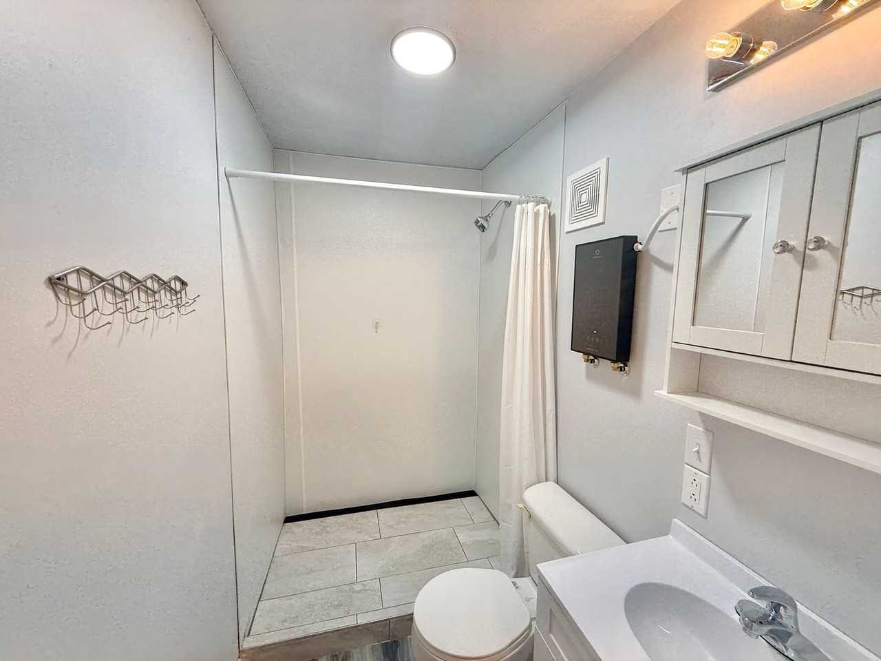 3838 Dewey Rd - Photo 4 of 12