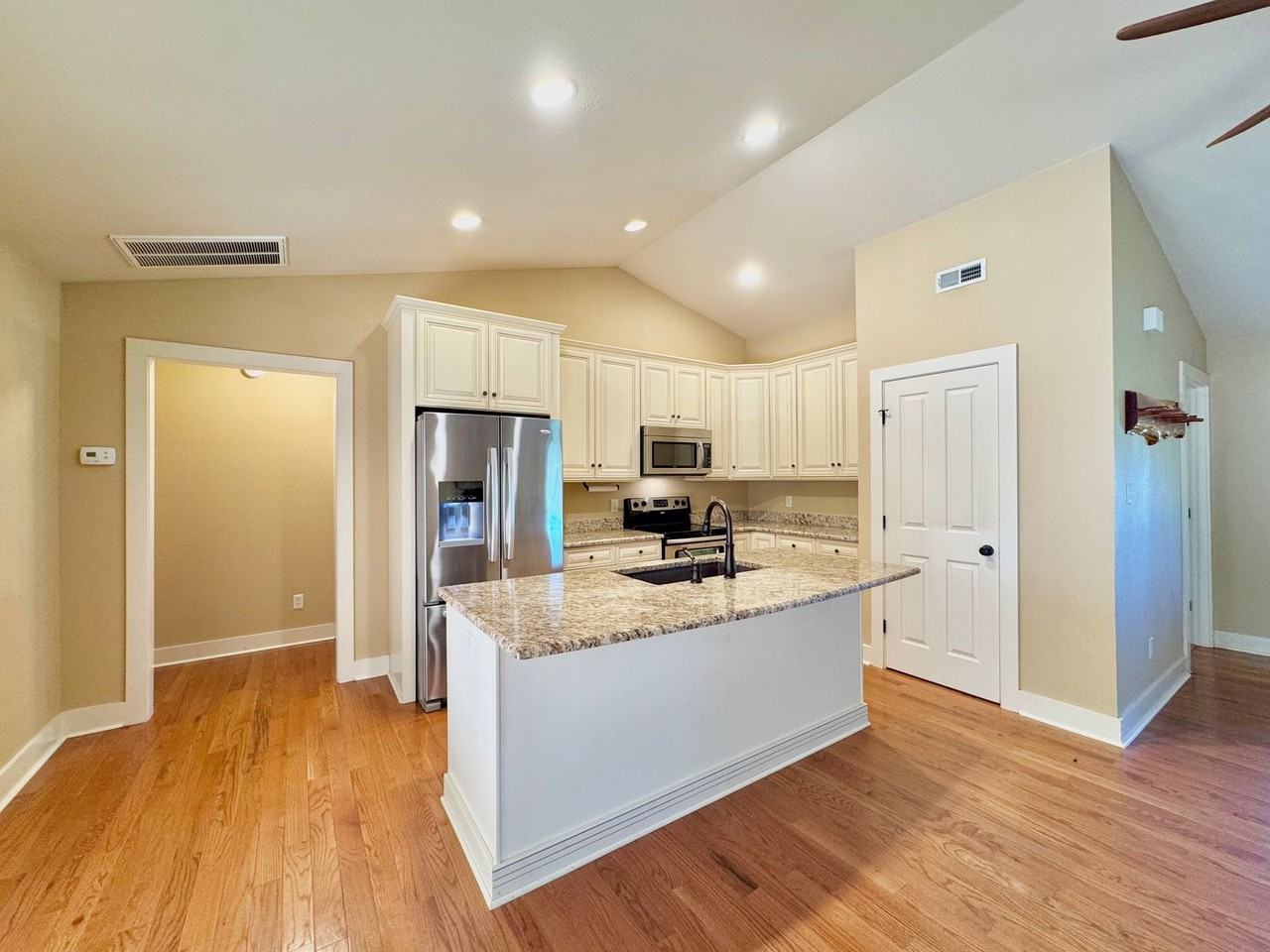 10246 Robinson Ferry Rd - Photo 3 of 17