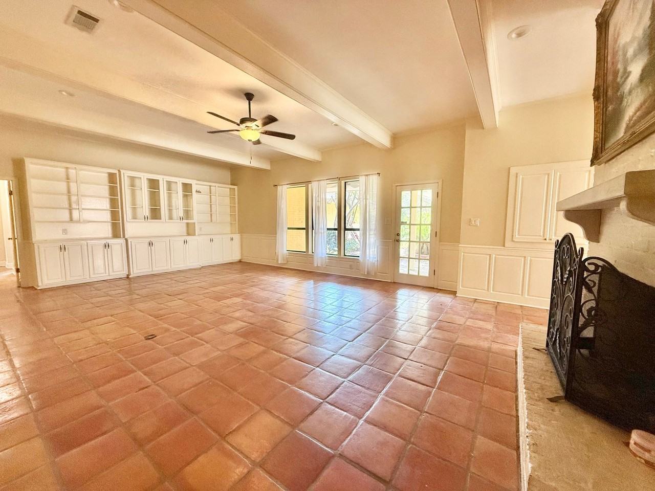 621 W Woodruff Dr - Photo 3 of 19
