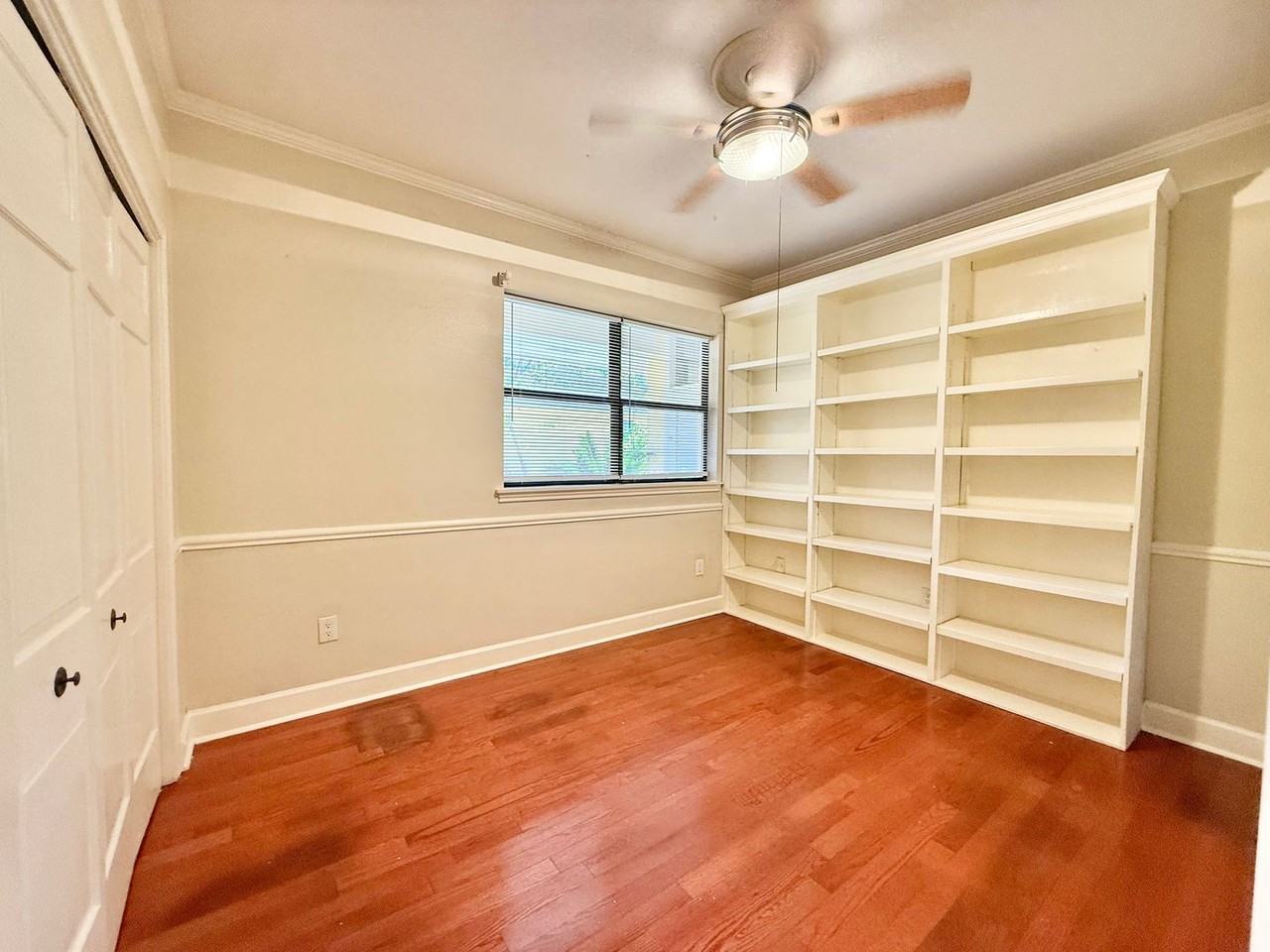 621 W Woodruff Dr - Photo 4 of 19