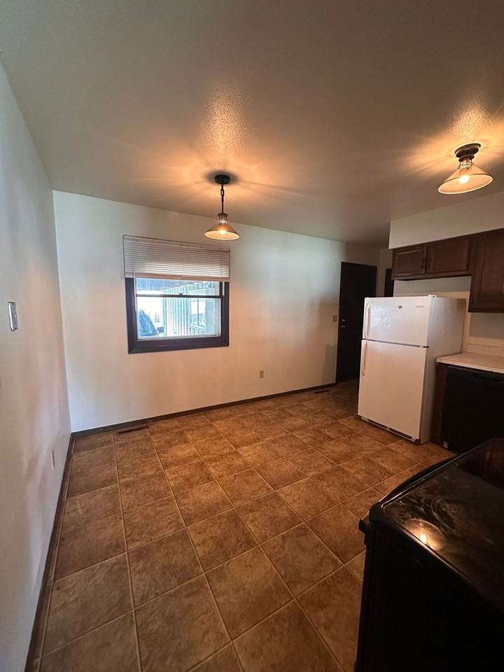 2000 8th St Nw - Photo 4 of 14