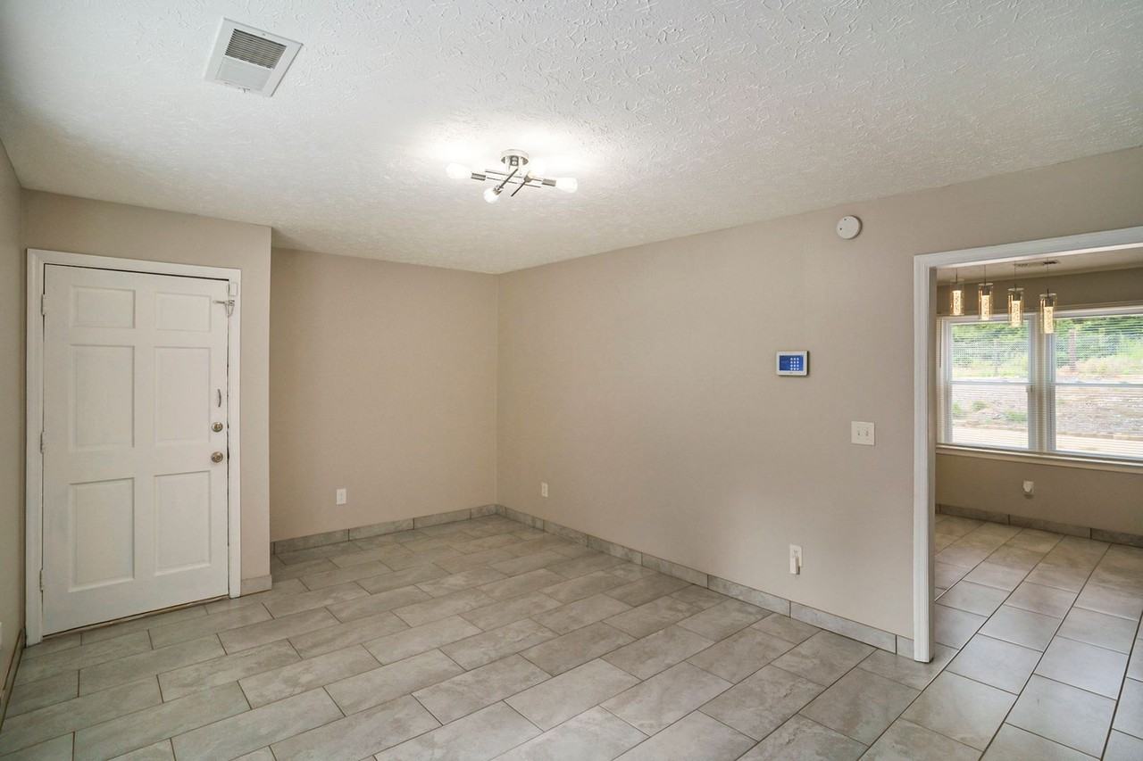 9285 Cedar Ridge Dr Nw - Photo 6 of 25