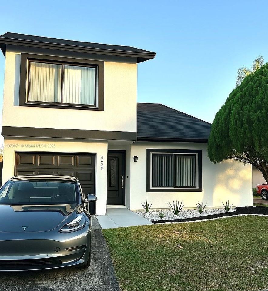 14795 Southwest 97th Terrace - Photo 2 of 10