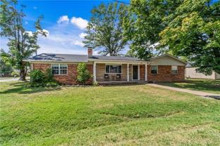 701 Nw Ford Ln - Photo 1 of 1