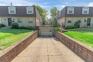 32 Bernhardt Dr #4 - Photo 1 of 1