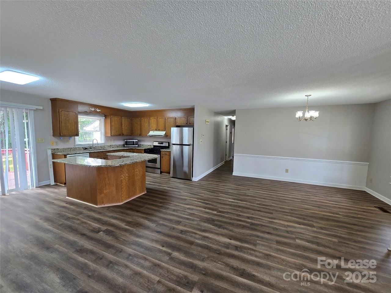 21203 Pine Ridge Dr - Photo 4 of 14