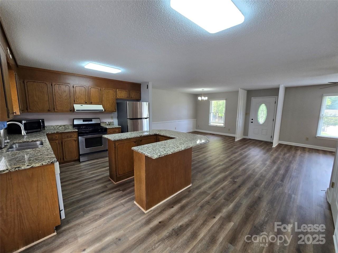 21203 Pine Ridge Dr - Photo 5 of 14