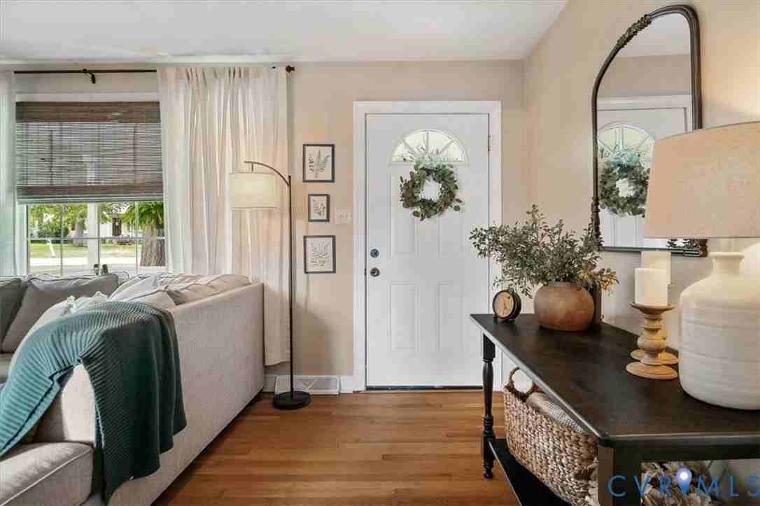 16100 Gary Ave - Photo 7 of 47