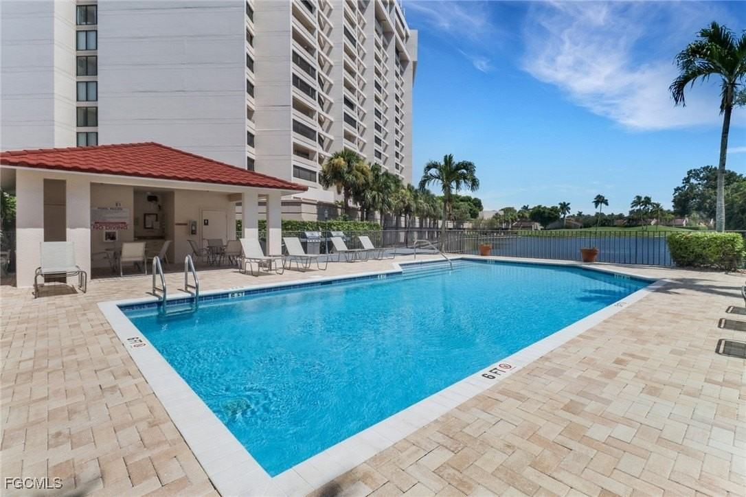 9435 Sunset Harbor Ln Apt 213 #213 - Photo 4 of 19