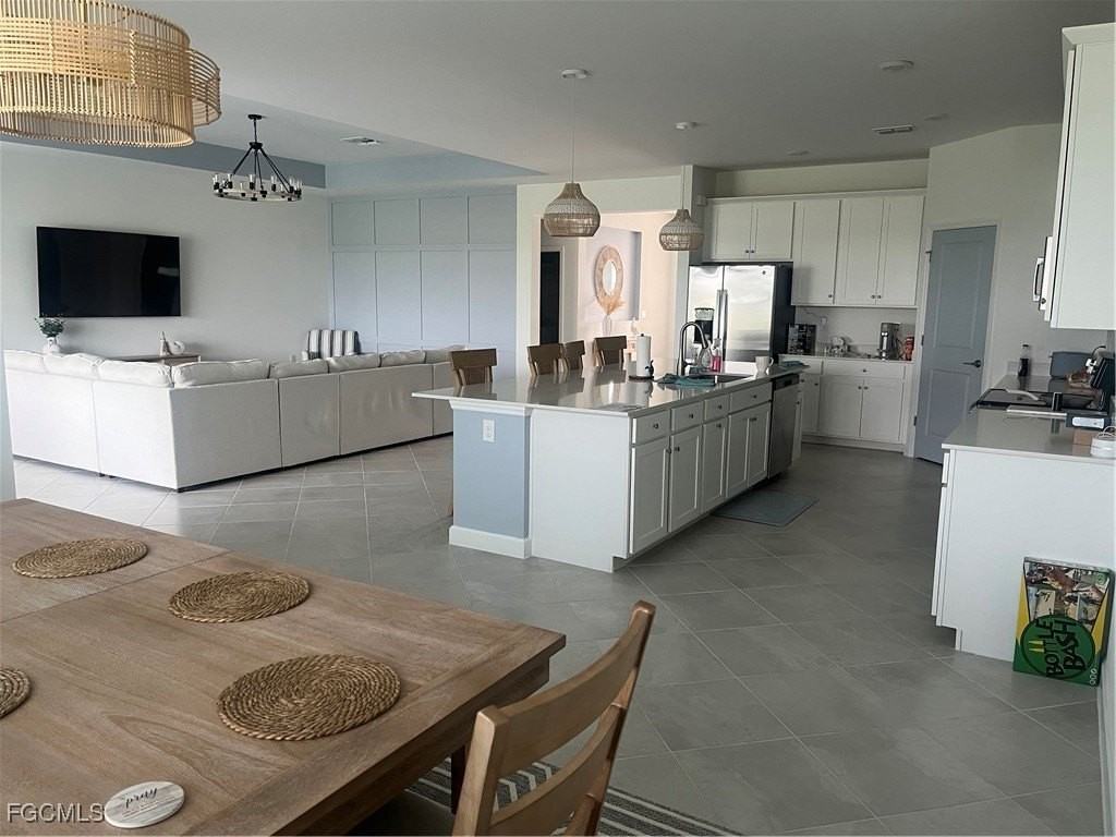 20681 Copperhead Dr - Photo 3 of 43