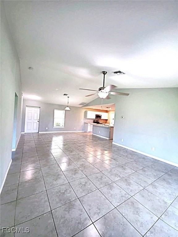 319 Nw 21st St - Photo 5 of 14