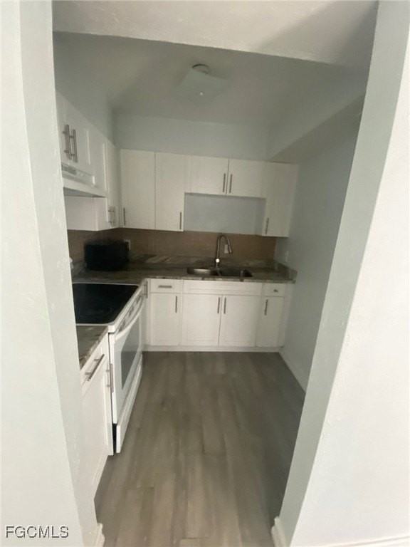 1830 Maravilla Ave Apt 709 #709 - Photo 3 of 7