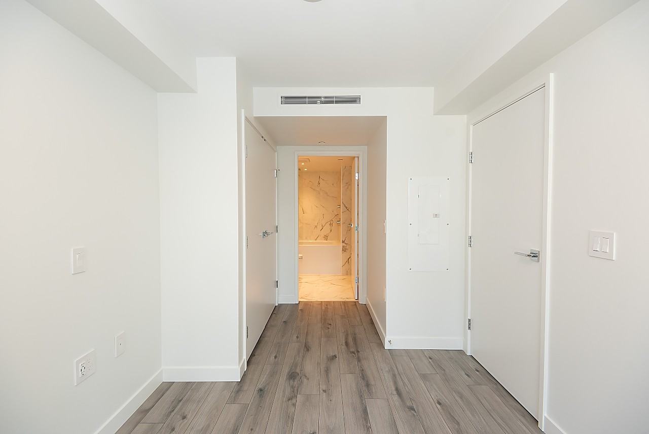 1107 Richards Street - Photo 7
