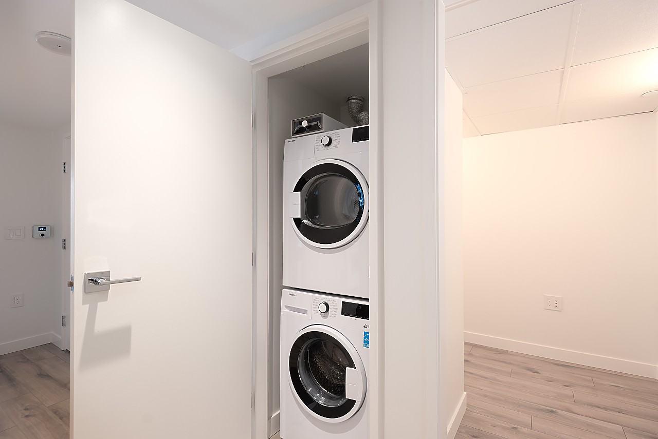 1107 Richards Street - Photo 10