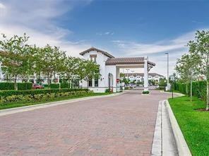 10620 Nw 88th St #215