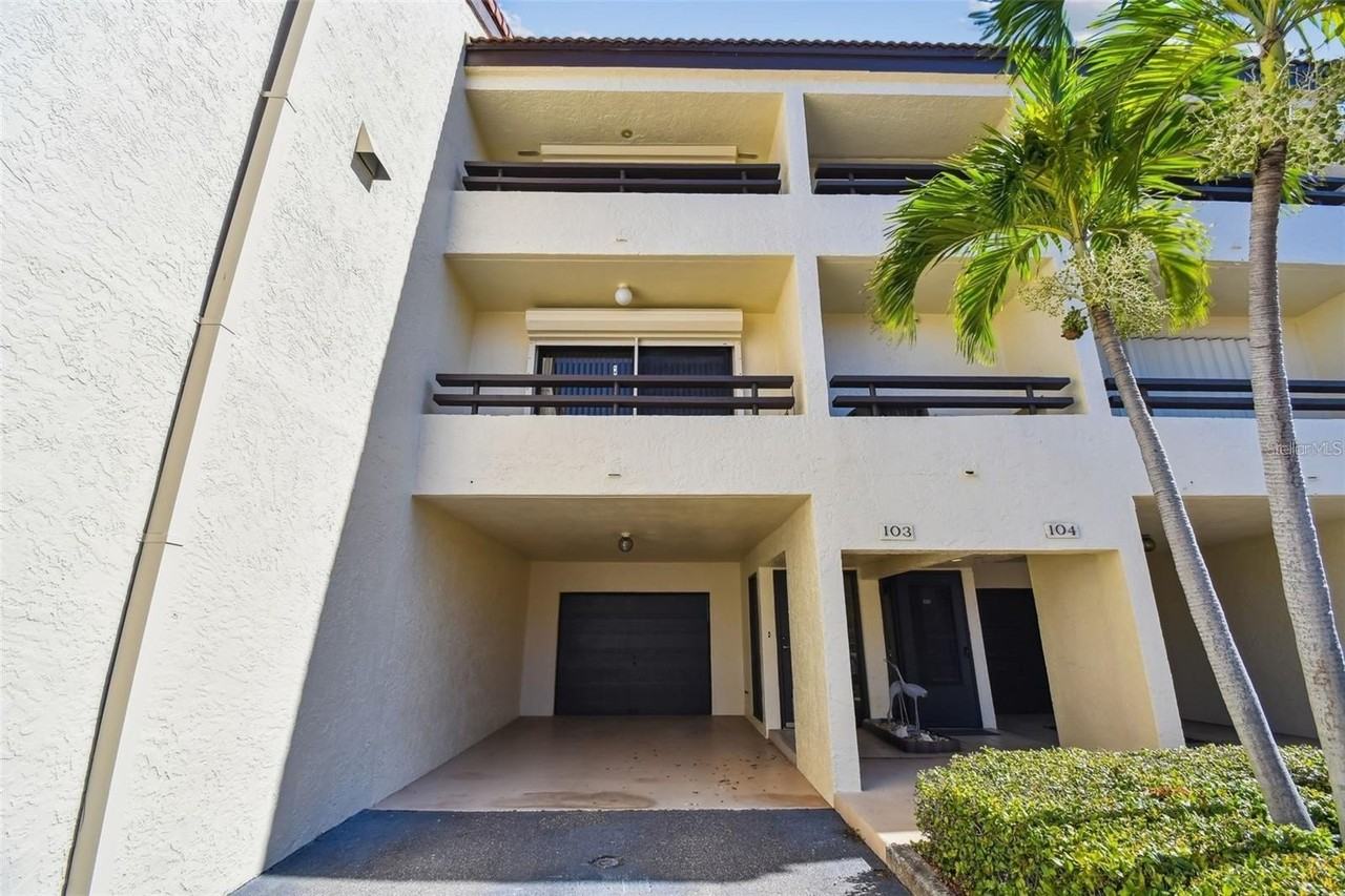 127 1st St E #103 - Photo 2 of 34