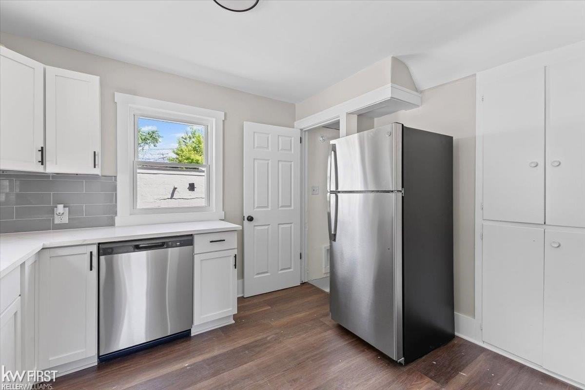 920 Premont Ave - Photo 3 of 17