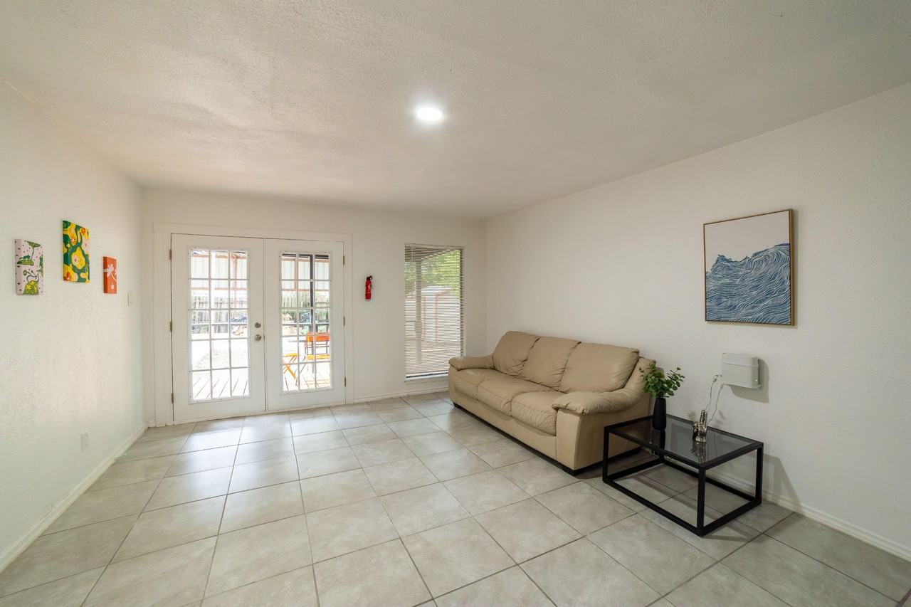 Santa Monica St - Photo 2 of 7