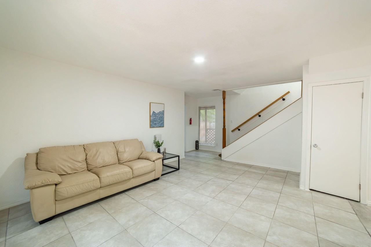 Santa Monica St - Photo 3 of 7