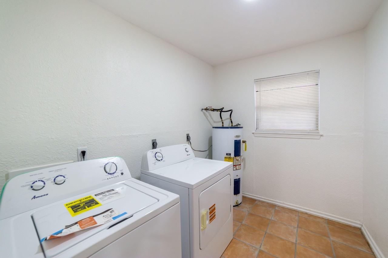 Santa Monica St - Photo 6 of 7