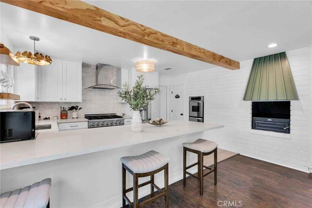 109 Triangle St - Photo 4 of 32