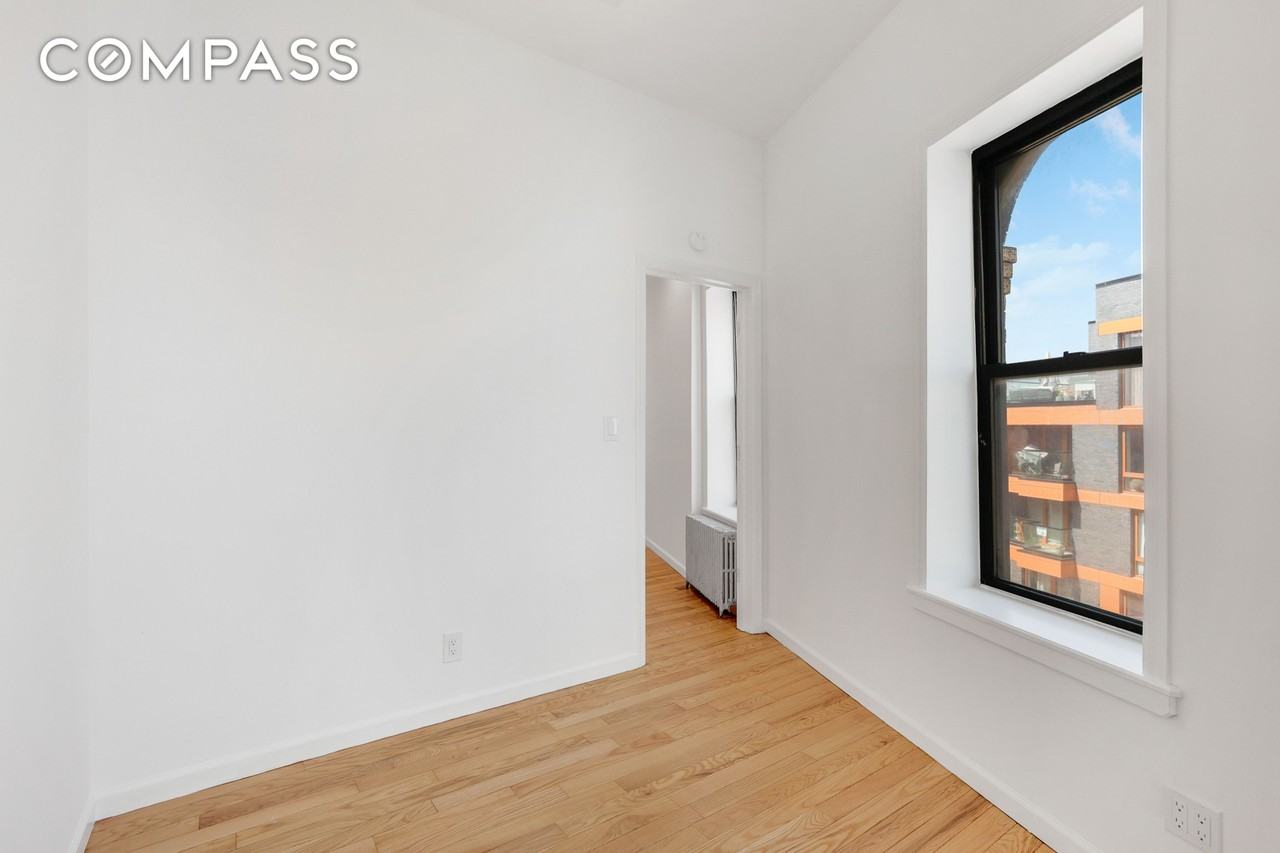 538 Graham Avenue #4R - Photo 7 of 9