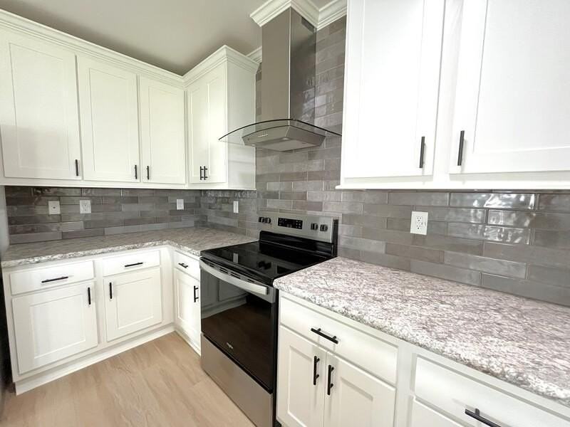 5656 Woodford St #5656E - Photo 3 of 20