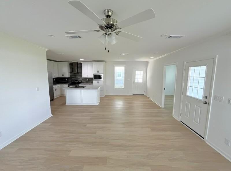 5656 Woodford St #5656E - Photo 4 of 20