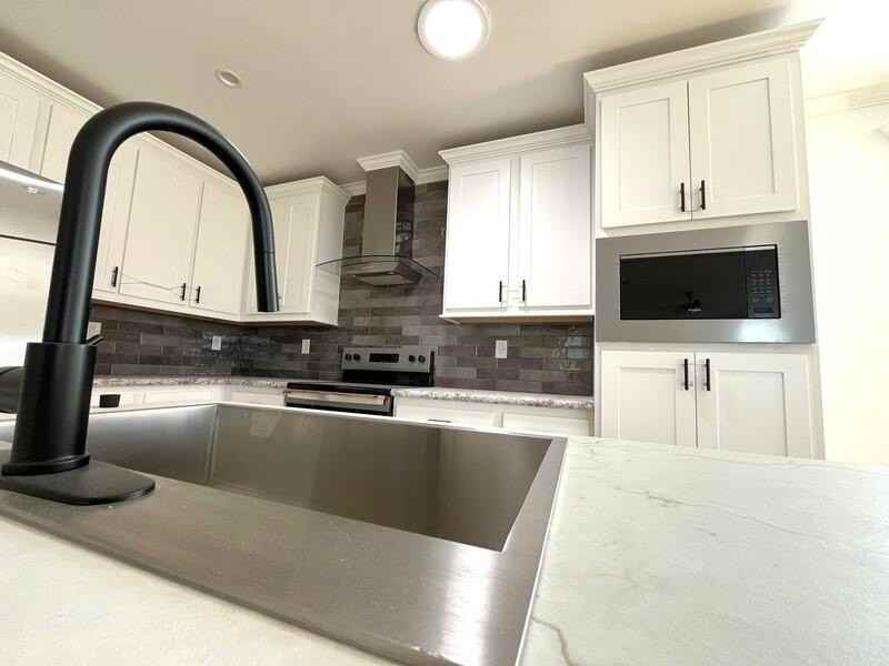 5656 Woodford St #5656E - Photo 6 of 20