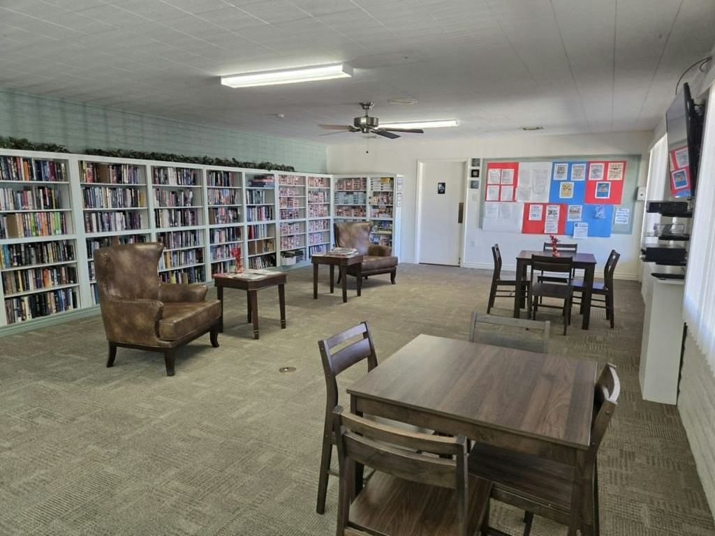 10701 N 99th Ave #0135 - Photo 5 of 7