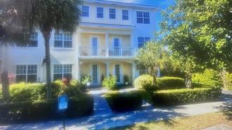 2720 Ne 9th Ave - Photo 1 of 1