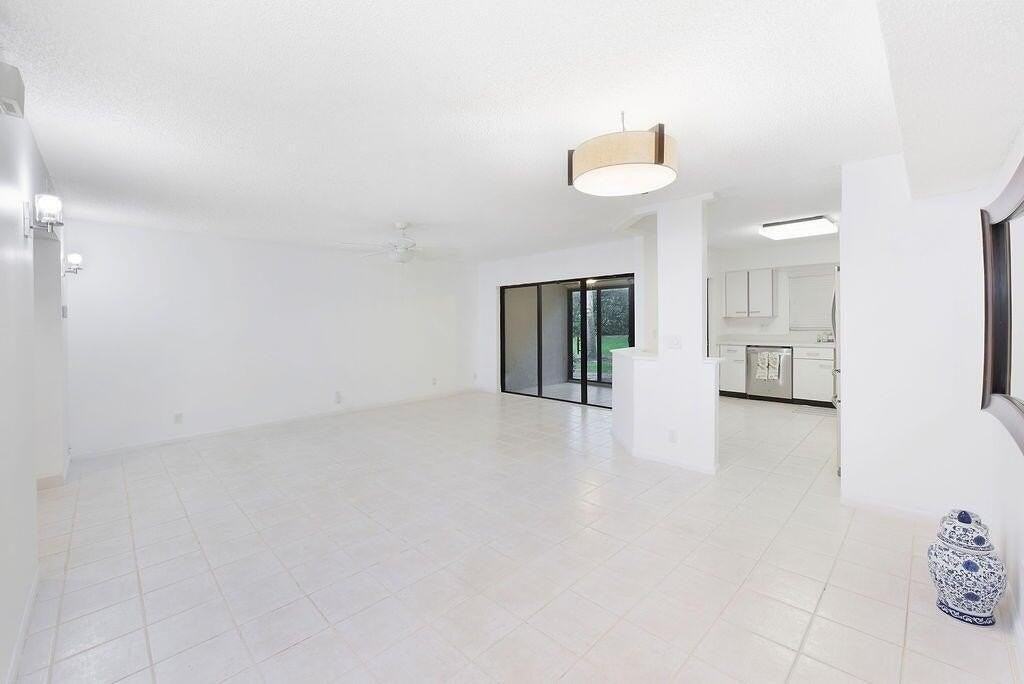 17340 Boca Club Boulevard #704 - Photo 6 of 27