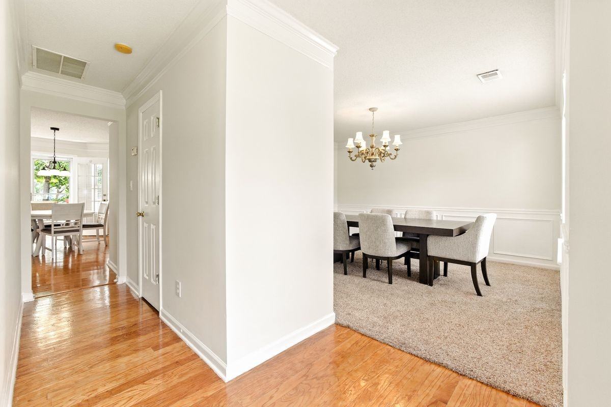 5745 Crystal Springs Way - Photo 4 of 38