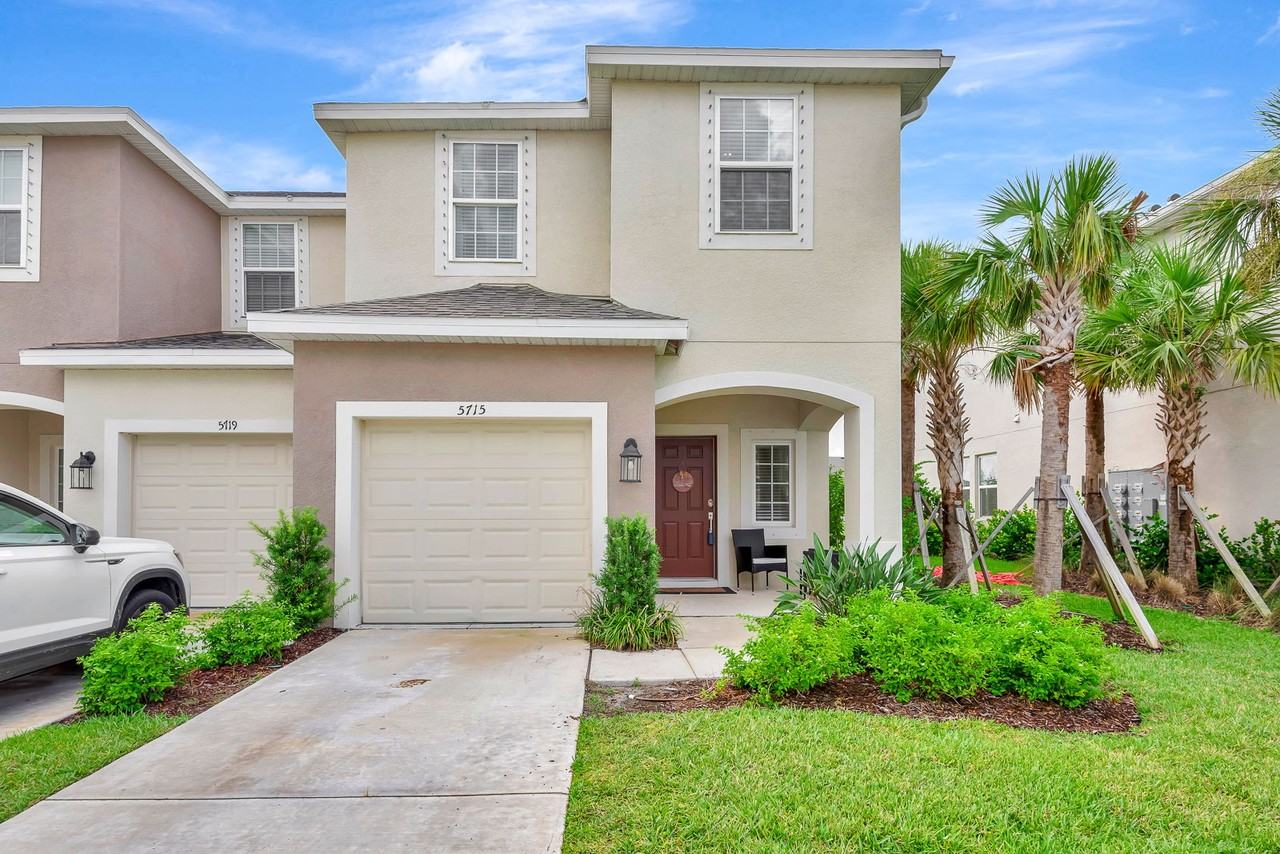 5715 Archipelago Street - Photo 2 of 50