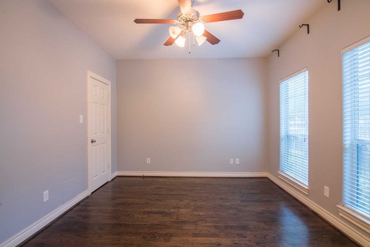 1715 Spring St - Photo 6 of 27