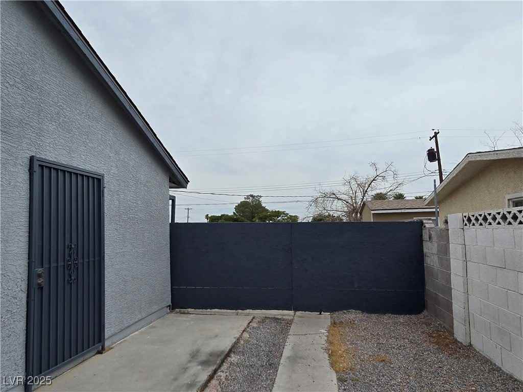 800 North Jones Boulevard - Photo 2 of 24