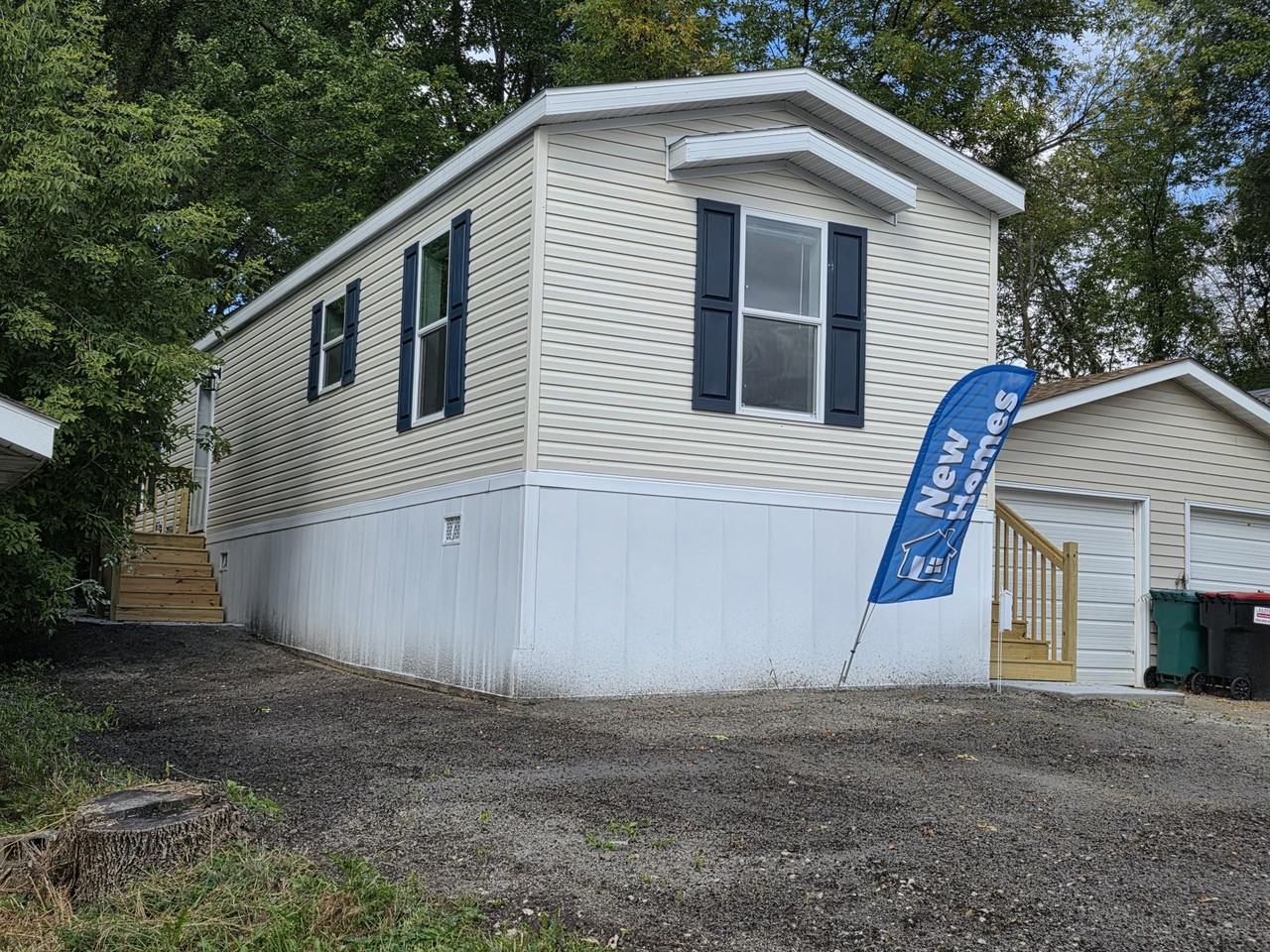 16 Thomas Ln #431 - Photo 3 of 19