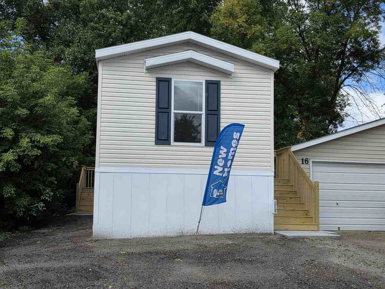 16 Thomas Ln #431 - Photo 4 of 19