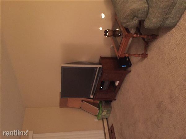 3520 W 32nd St - Photo 2 of 7