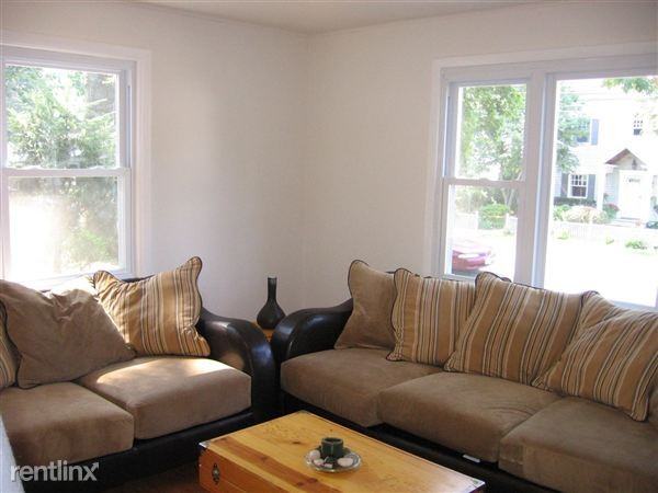 204 Fairfield Ave - Photo 2 of 5