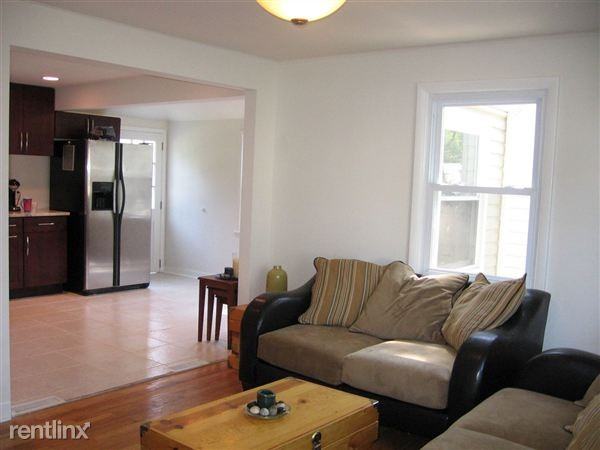 204 Fairfield Ave - Photo 3 of 5