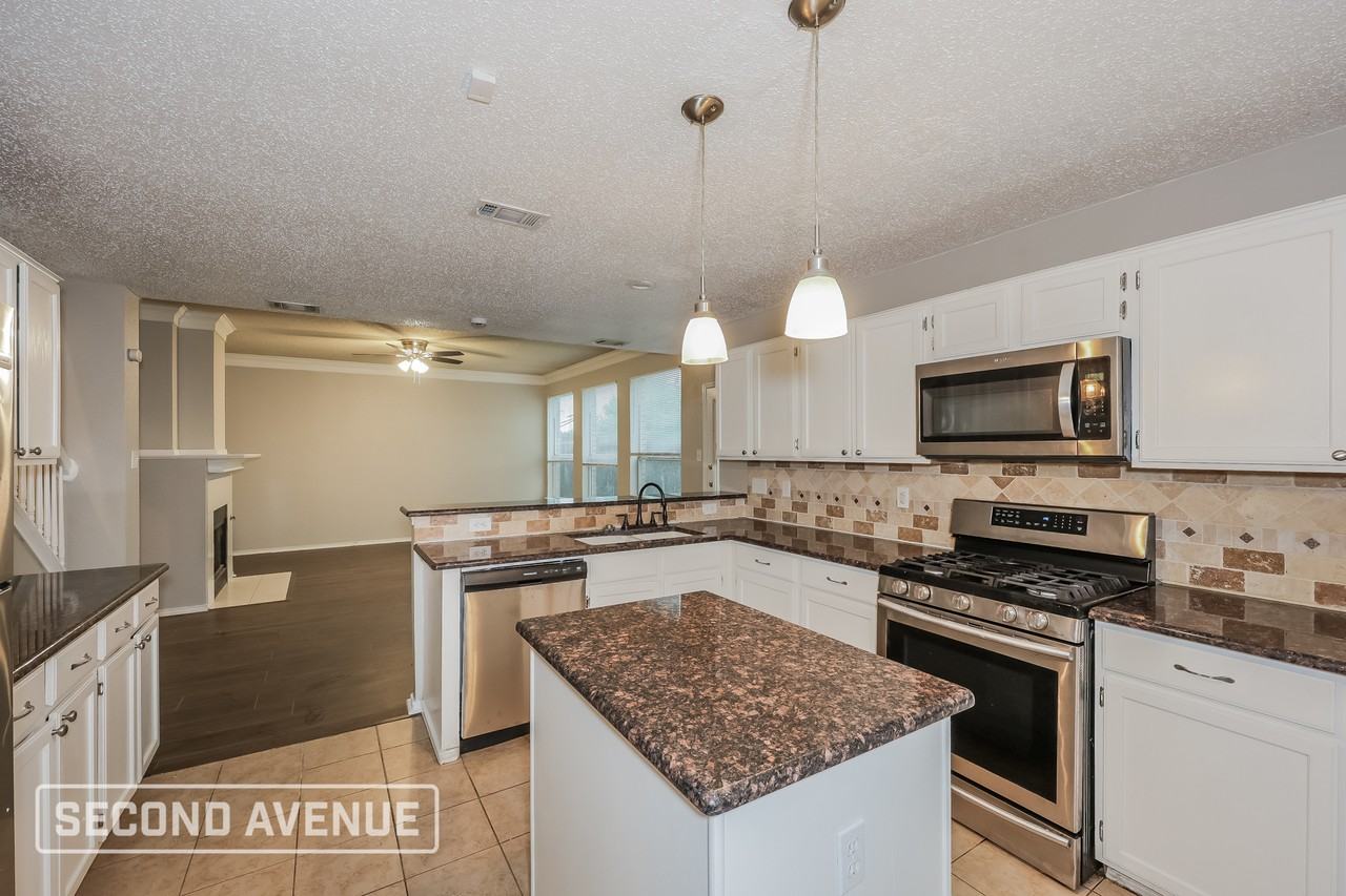 7610 Dartmouth Dr - Photo 2 of 26