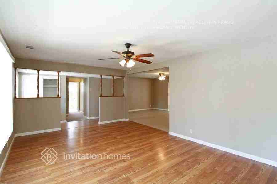 41612 Mayberry Ave - Photo 3 of 14
